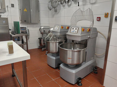 五星級(jí)酒店廚房設(shè)備面點(diǎn)房的廚具設(shè)備要求與配置